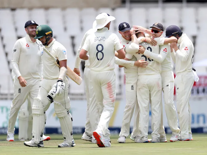 England bowl South Africa out for 183 to close in on series-clinching win