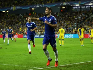 Gary Cahill strike gives Chelsea lead