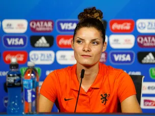 Holland's Dominique Bloodworth reveals split loyalties in family
