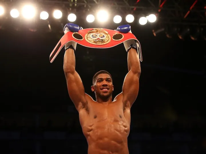 Joshua stops Takam in 10th round