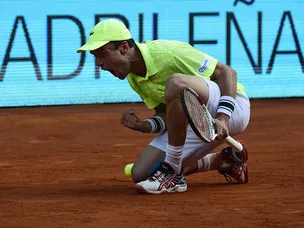 Bautista-Agut sails into Madrid semis