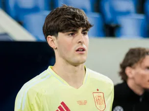 Newcastle 'battle' PL rival to sign La Liga midfielder?