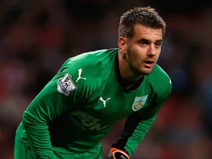 Tom Heaton starts for Burnley