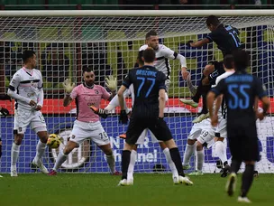 Guarin, Icardi hand Inter three points