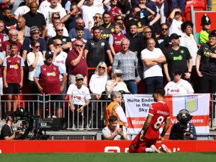 Klopp lauds "machine" Szoboszlai following Villa victory