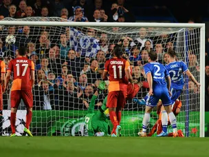 Chelsea through to quarter-finals