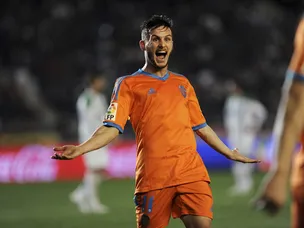 Southampton edged out by Valencia