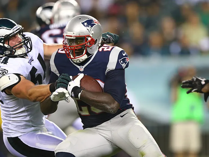 Blount leaves field early