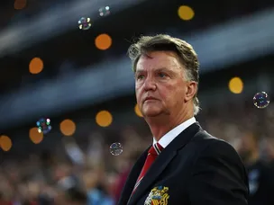Van Gaal pays tribute to United fans