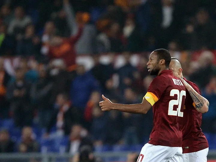 Roma make two changes for derby