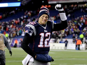 Brady hails "phenomenal" defense