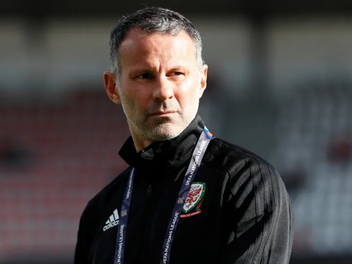 Wales boss Giggs: "I put myself under pressure"