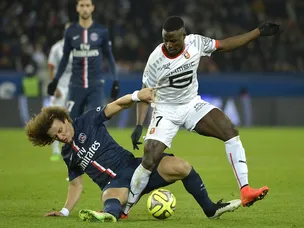 PSG beat Rennes to close on top