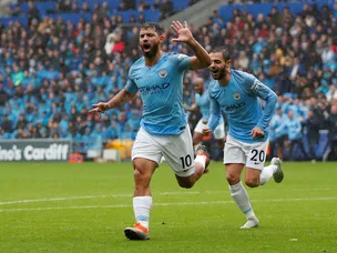 Guardiola hails "authentic legend" Aguero