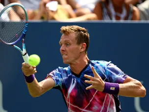 Tomas Berdych survives scare in Paris