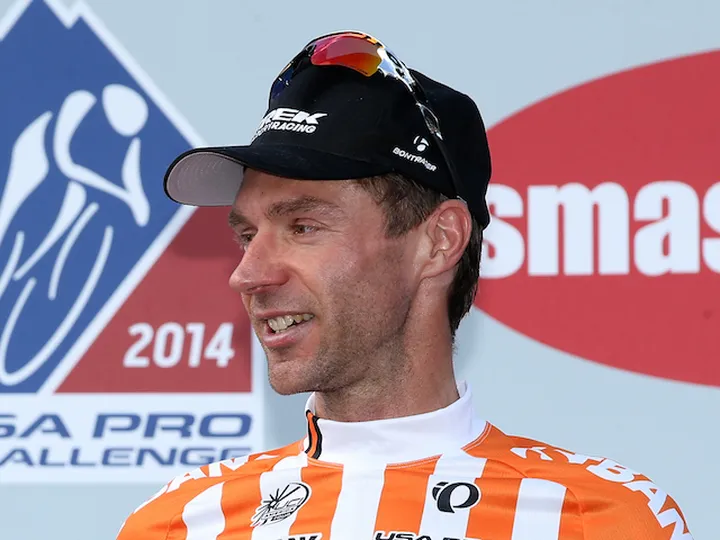 Jens Voigt breaks cycling's hour record