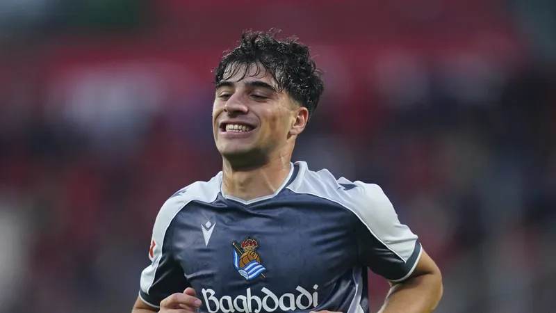 Emery gives Aston Villa 'green light' to make £21.6m bid for Arsenal, Barcelona-linked defender