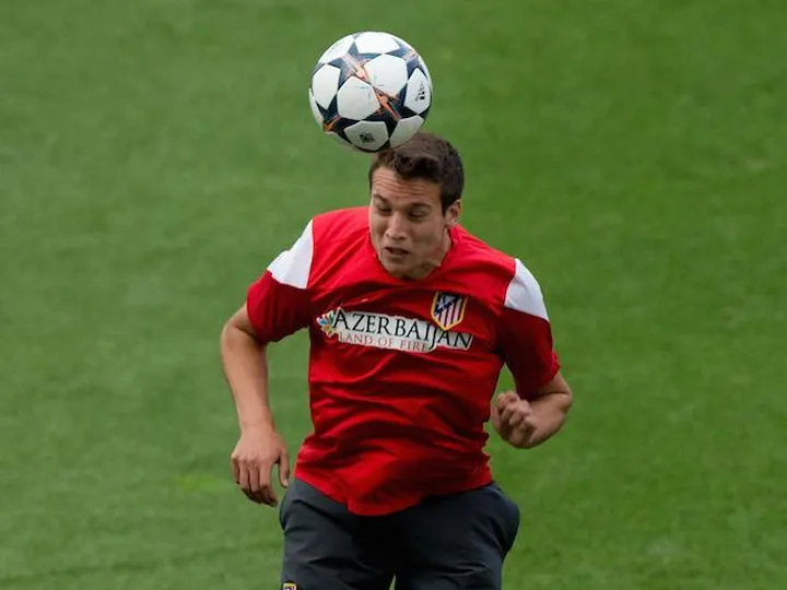 Rodgers hails "outstanding" Manquillo bow
