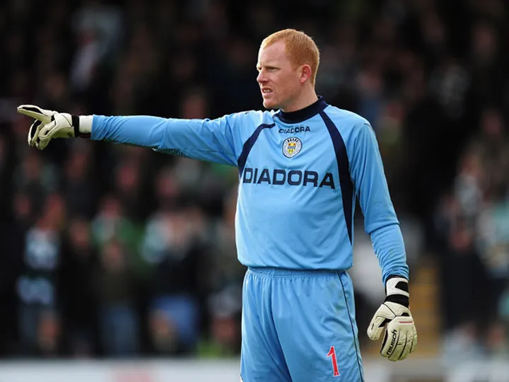 Motherwell swoop for Craig Samson