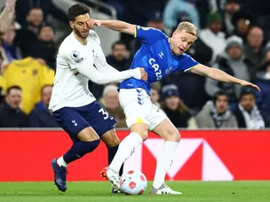 Donny van de Beek out of action to face Burnley