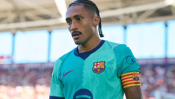 Barcelona hold 'initial talks' over Raphinha contract as captain takes unusual approach to negotiations