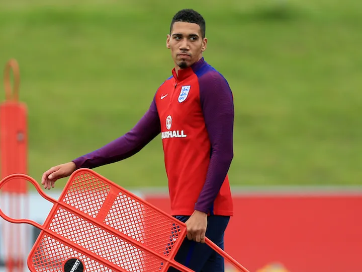 Smalling shrugs off England omission