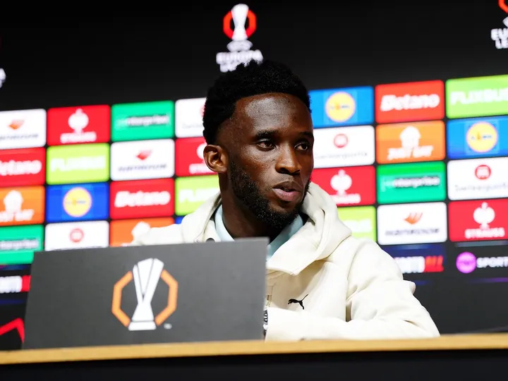Which Spanish side has joined Leeds in the race for Issouf Sissokho?