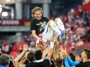 Stanisic the unlikely hero as Croatia edge past Panama on Modric's milestone night