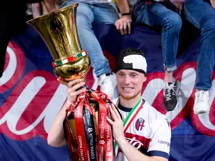 "Let's see": Liverpool-linked defender drops transfer hint, confirms Slot talks