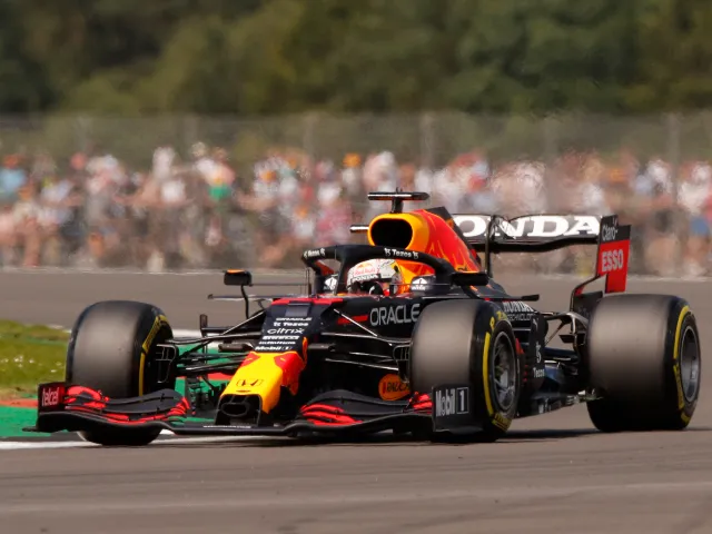Max Verstappen bounces back from crash to top Belgian Grand Prix final practice