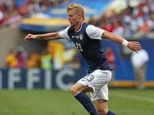 Brek Shea makes Barnsley debut