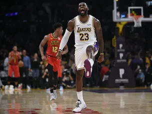 NBA roundup: LeBron James stars as Lakers make their best start in eight seasons