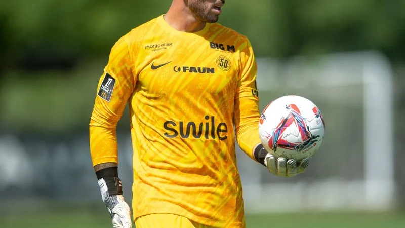Leno understudy: Fulham unveil experienced goalkeeper as first summer signing