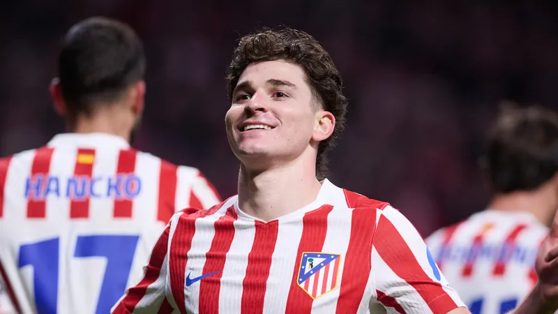 Four reasons why Arsenal can still snatch Alvarez from under Barcelona's nose