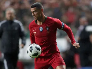 Portugal cruise past Algeria in Lisbon