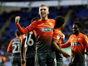 More misery for Jose Gomes as Swansea score four at Reading