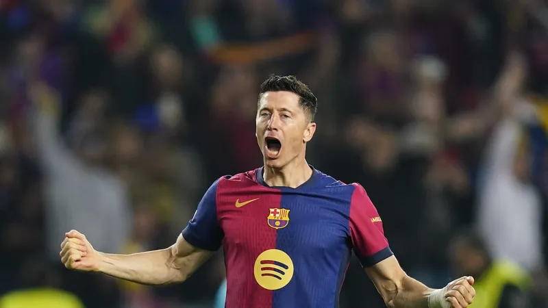Robert Lewandowski record vs. Valencia