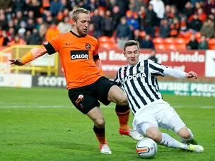 St Mirren win seven-goal encounter