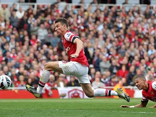 Koscielny injured in Arsernal warm-up