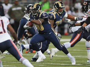 Rams lead Buccaneers by four