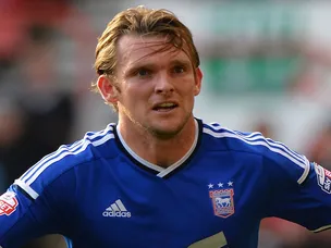 Ipswich edge past Bolton