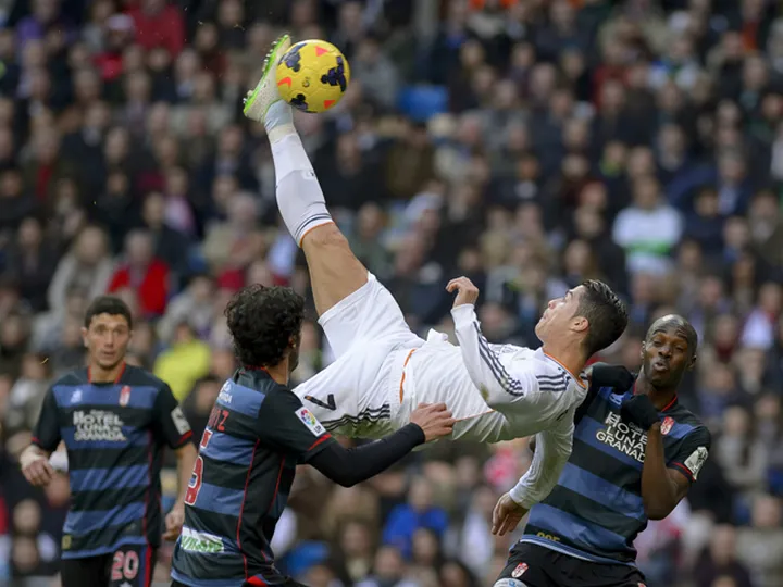 Real Madrid level with Granada