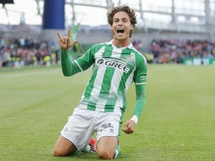 Defensive issues for Arteta as slick Real Betis overcome Arsenal
