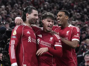 Vinicius Jr opens up on talks with Liverpool star 'dreaming' on Real Madrid move