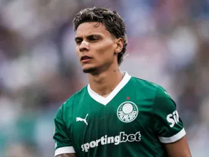 Asking price 'revealed' as Man United 'consider' move for Club World Cup star Rios