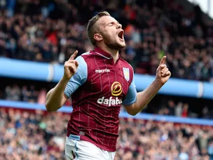 Villa win thanks to Tom Cleverley strike