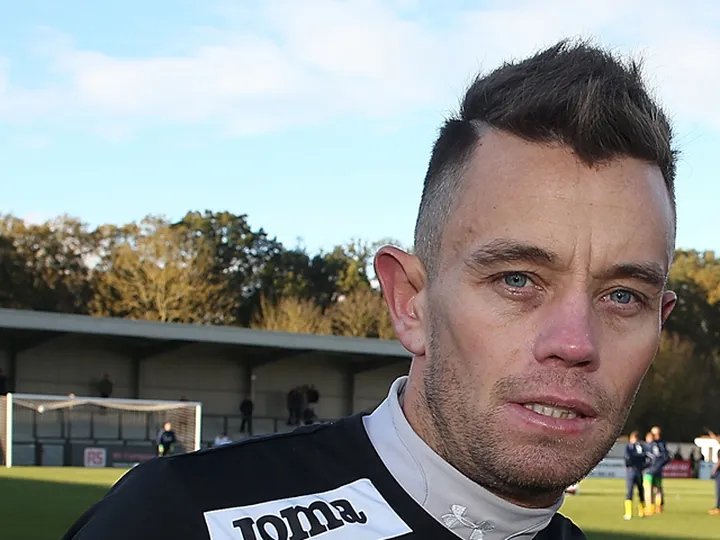 Hendrie: 'Villa need more signings'