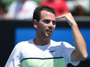 Mannarino beats Fognini in straight sets