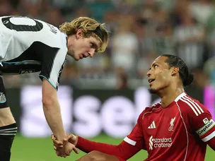 Gordon says sorry after seeing red in Newcastle’s loss to Liverpool