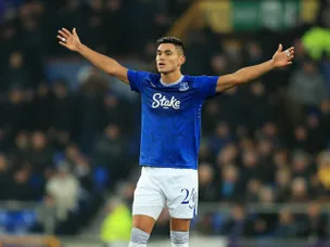 Alcaraz to keep his place after dream debut? Predicted Everton XI vs. Man United